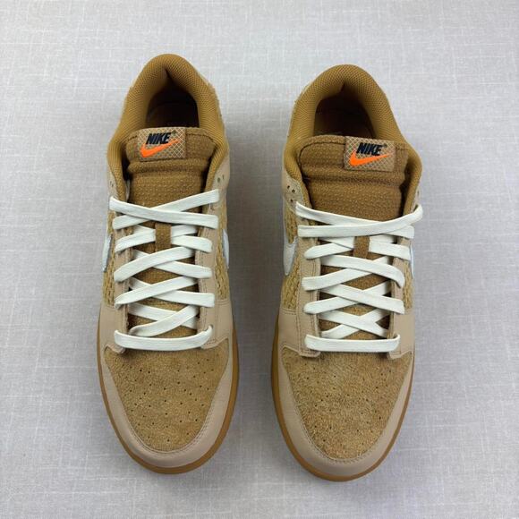 Athletic_Shoes